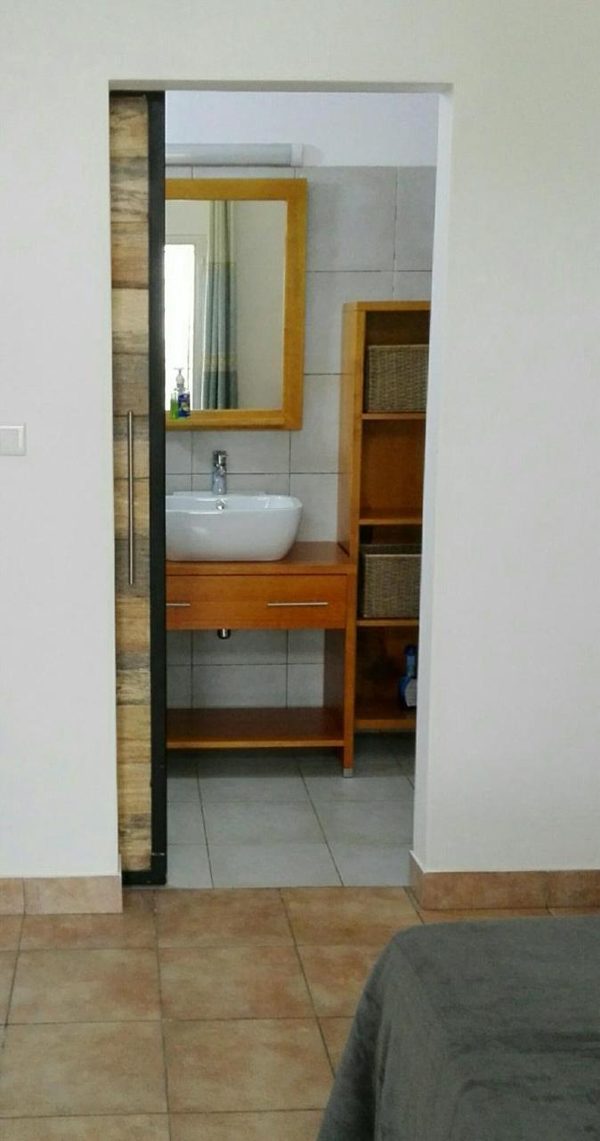 Urban Lodge Бужумбура Екстер'єр фото
