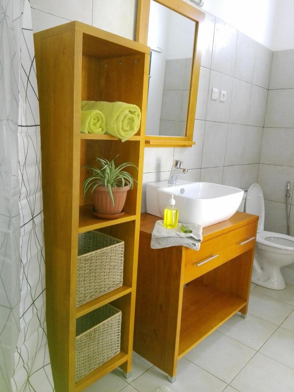 Urban Lodge Бужумбура Екстер'єр фото