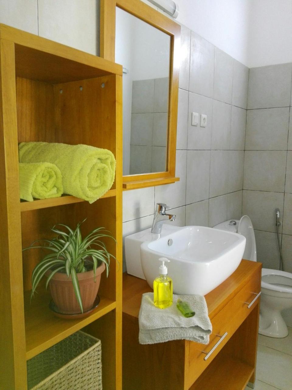 Urban Lodge Бужумбура Екстер'єр фото